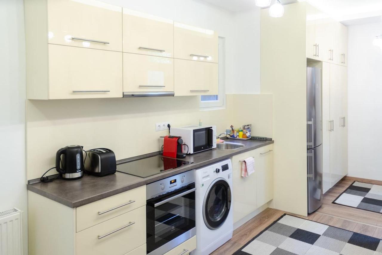 3 En Suit Bedroom Flat In The Main Centre For 6Ppl, 3Bdr,3Bthr,Ac Budapeszt Zewnętrze zdjęcie